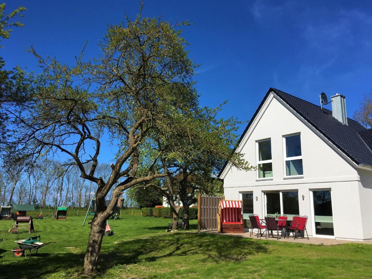 Ferienhaus Sommerbrise, Hof Zur Sonnenseite Fehmarn, 4 Sterne Exterior photo